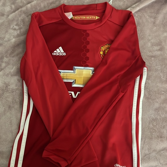 Soccer Jersey — Manchester United - US size boys small- player pogba #6 - Picture 2 of 4